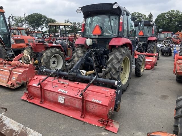 Tractor — Auction (lot 8451-1035)