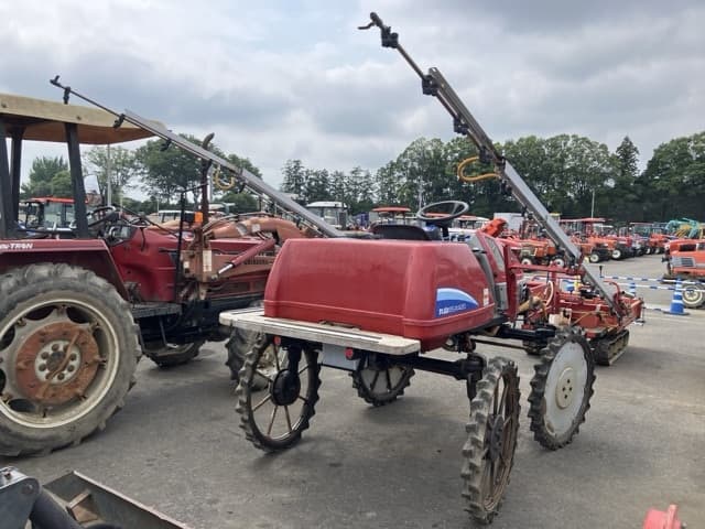 HIGH CLEARANCE BOOM SPRAYER — Auction (lot 8451-1042)