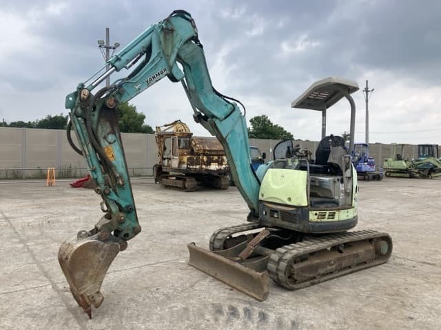 MINI EXCAVATOR — Auction (lot 8451-105)
