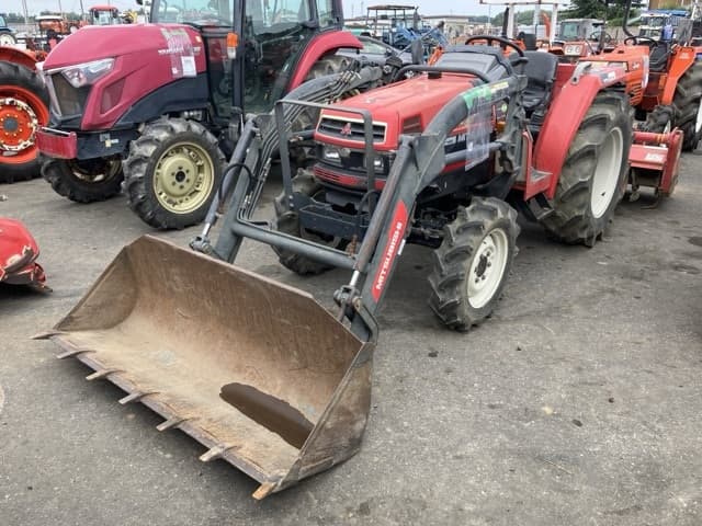 Tractor — Auction (lot 8451-1059)