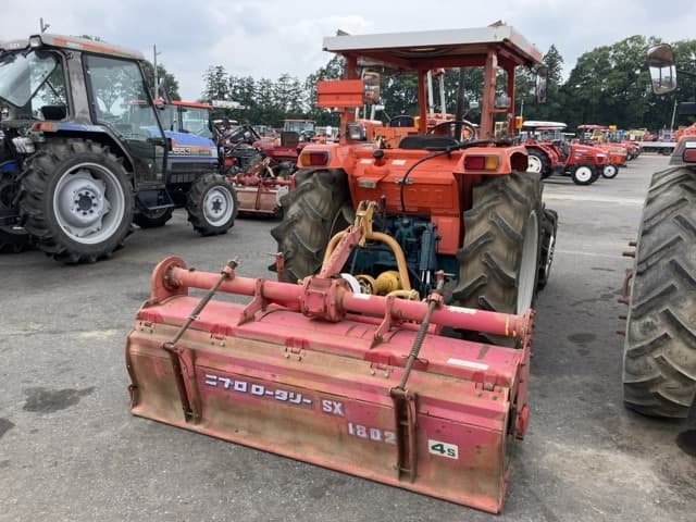 Tractor — Auction (lot 8451-1064)