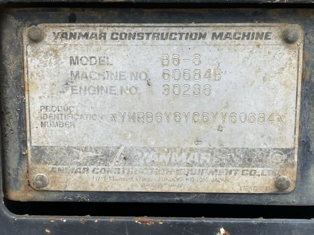 MINI EXCAVATOR — Auction (lot 8451-107)