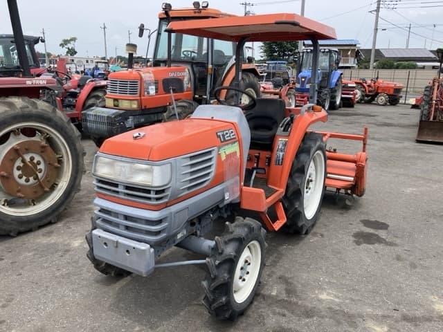 Tractor — Auction (lot 8451-1071)