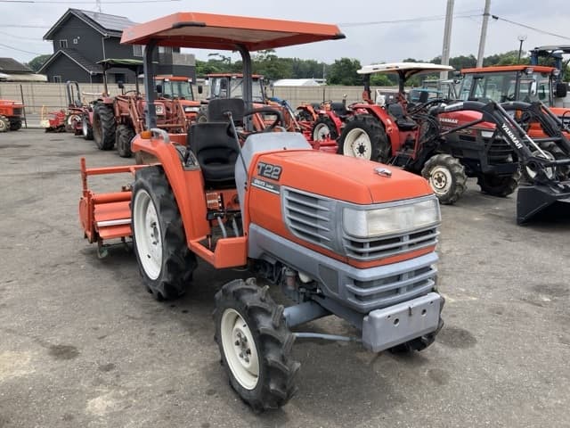 Tractor — Auction (lot 8451-1071)