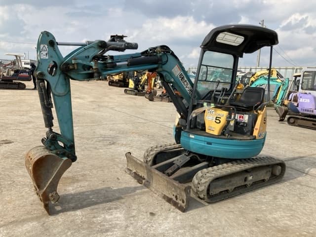 MINI EXCAVATOR — Auction (lot 8451-108)