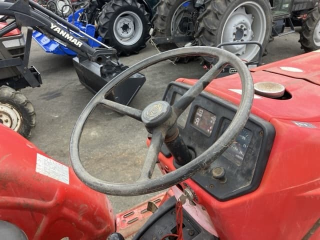 Tractor — Auction (lot 8451-1082)