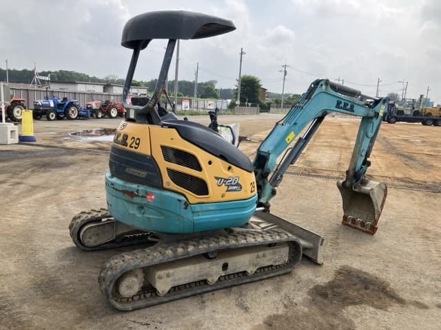 MINI EXCAVATOR — Auction (lot 8451-109)