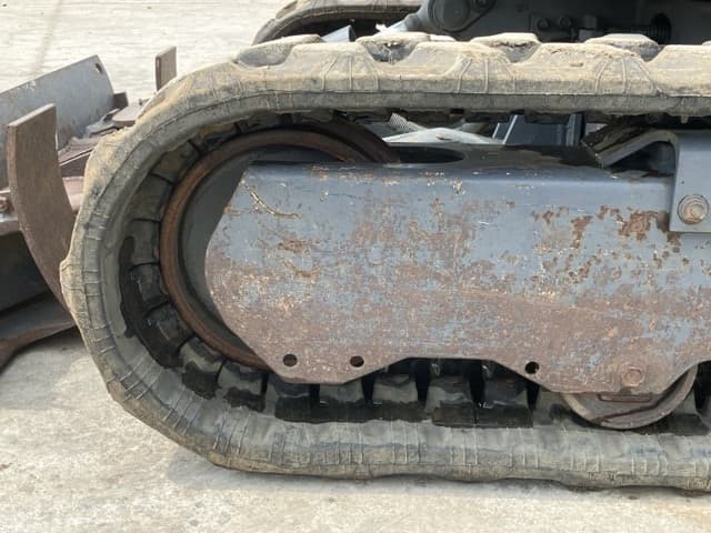 MINI EXCAVATOR — Auction (lot 8451-110)