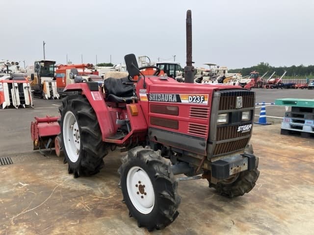 Tractor — Auction (lot 8451-1101)