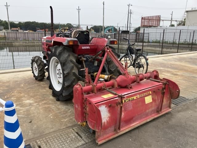Tractor — Auction (lot 8451-1101)
