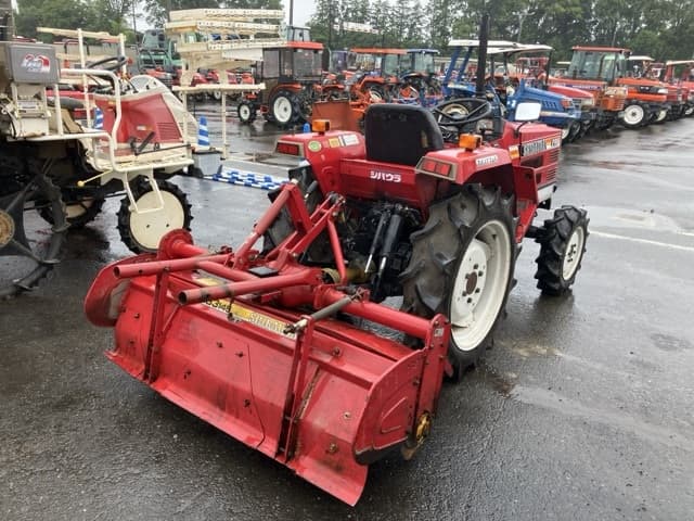Tractor — Auction (lot 8451-1113)