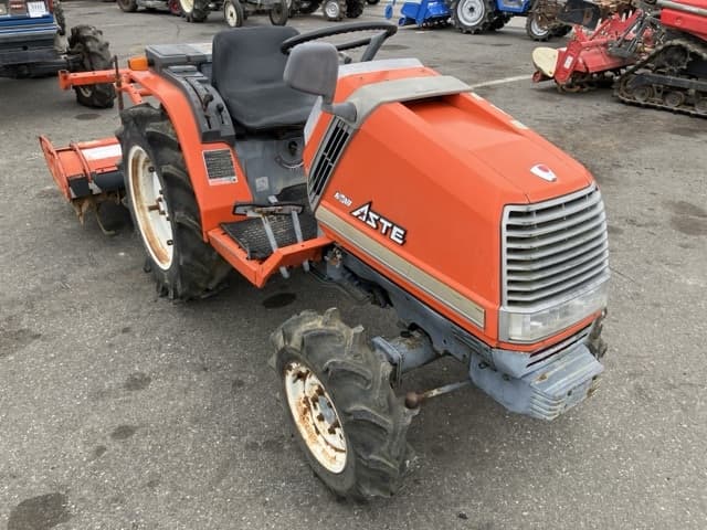 Tractor — Auction (lot 8451-1114)