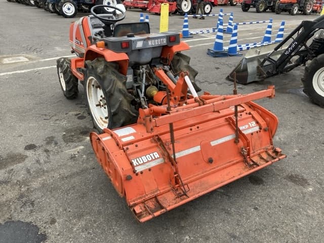 Tractor — Auction (lot 8451-1114)