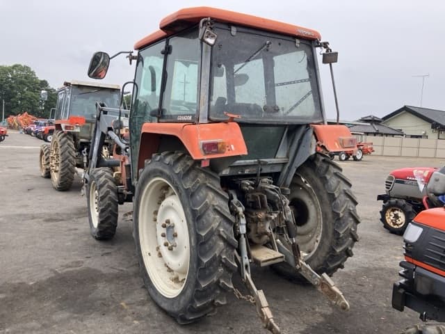 Tractor — Auction (lot 8451-1125)