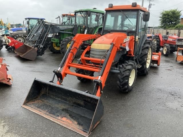 Tractor — Auction (lot 8451-1126)