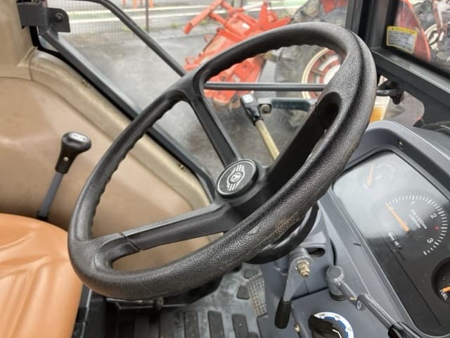 Tractor — Auction (lot 8451-1126)