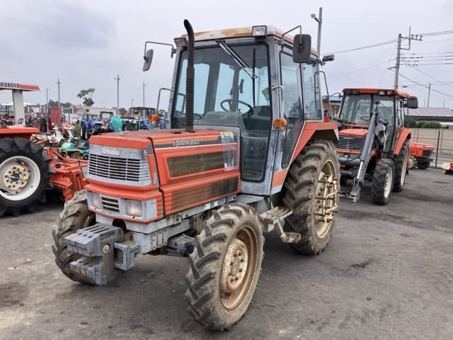 Tractor — Auction (lot 8451-1129)