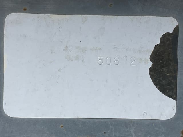 Tractor — Auction (lot 8451-1129)