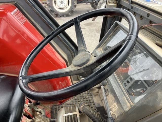 Tractor — Auction (lot 8451-1130)