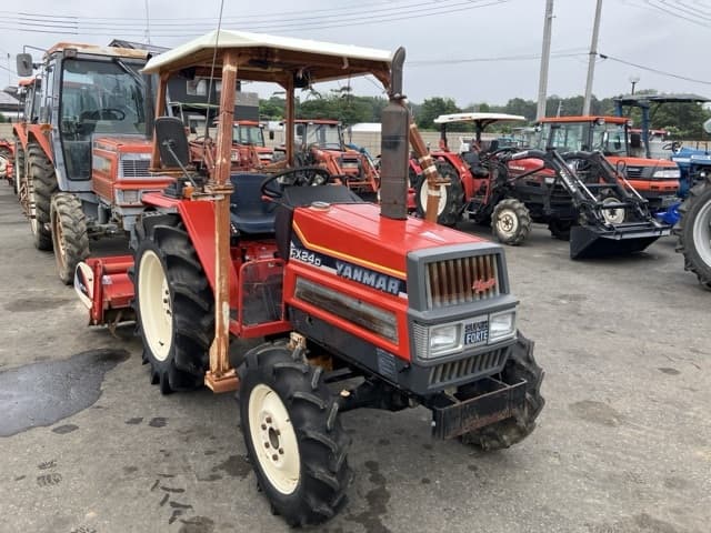 Tractor — Auction (lot 8451-1132)