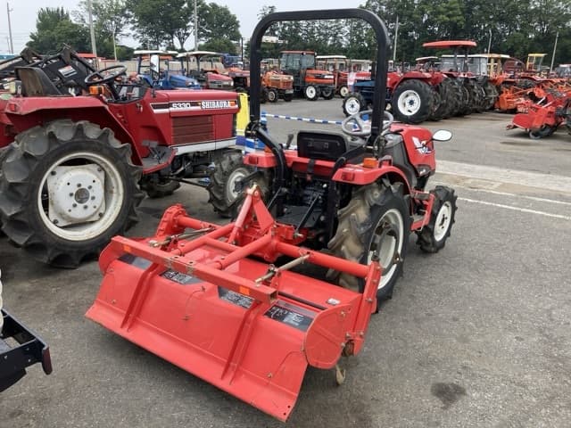 Tractor — Auction (lot 8451-1133)