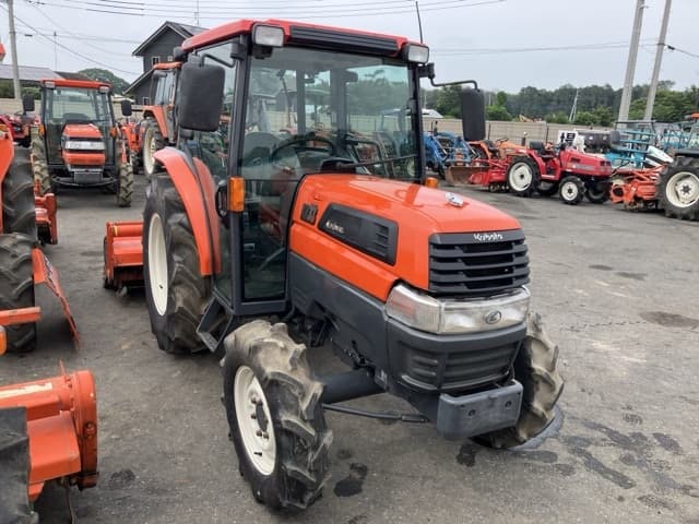 Tractor — Auction (lot 8451-1136)