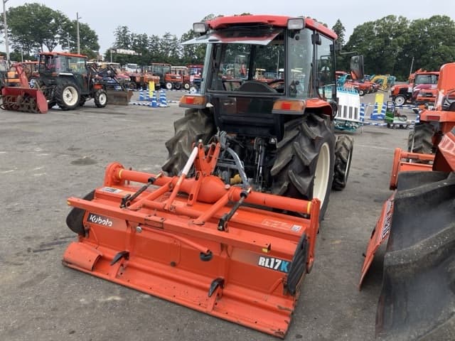 Tractor — Auction (lot 8451-1136)