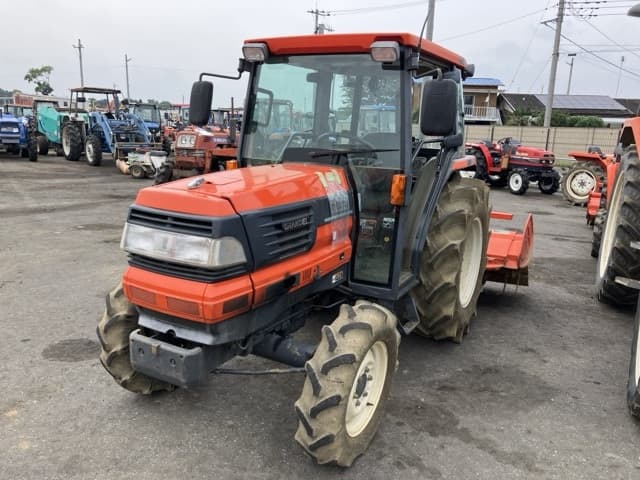 Tractor — Auction (lot 8451-1137)