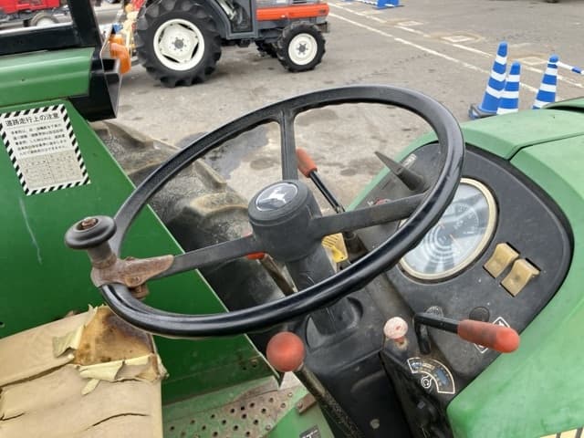 Tractor — Auction (lot 8451-1139)