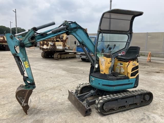MINI EXCAVATOR — Auction (lot 8451-114)