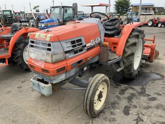 Tractor — Auction (lot 8451-1148)