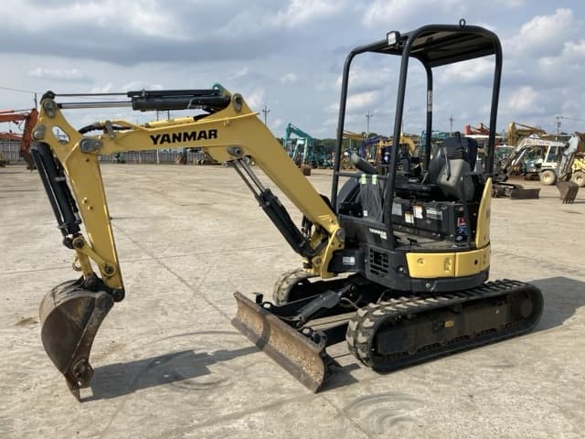 MINI EXCAVATOR — Auction (lot 8451-115)