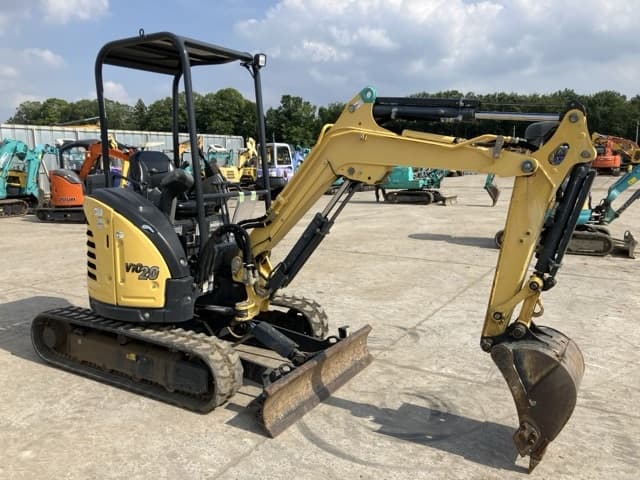 MINI EXCAVATOR — Auction (lot 8451-115)