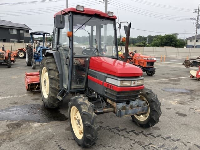 Tractor — Auction (lot 8451-1150)