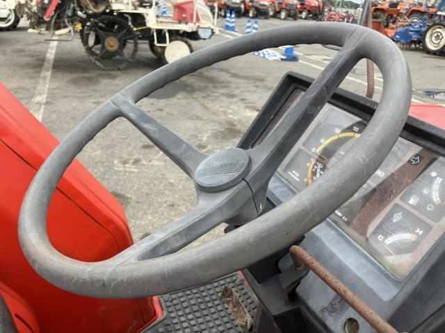 Tractor — Auction (lot 8451-1151)