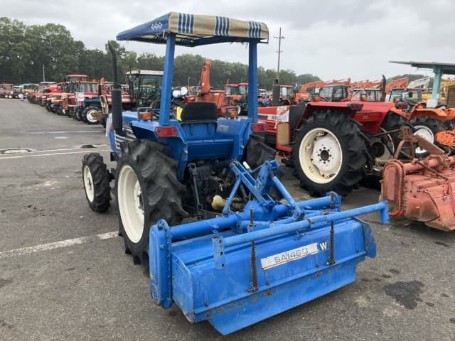 Tractor — Auction (lot 8451-1155)