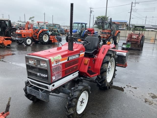 Tractor — Auction (lot 8451-1158)