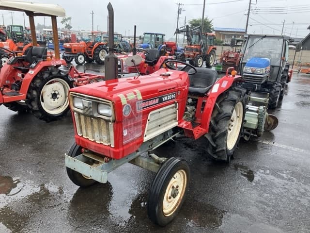 Tractor — Auction (lot 8451-1161)