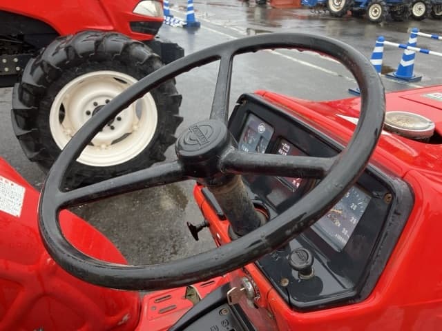 Tractor — Auction (lot 8451-1161)