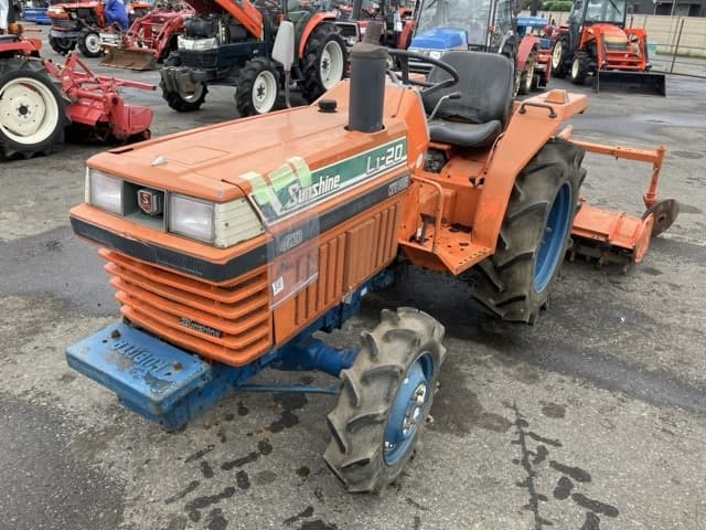 Tractor — Auction (lot 8451-1165)