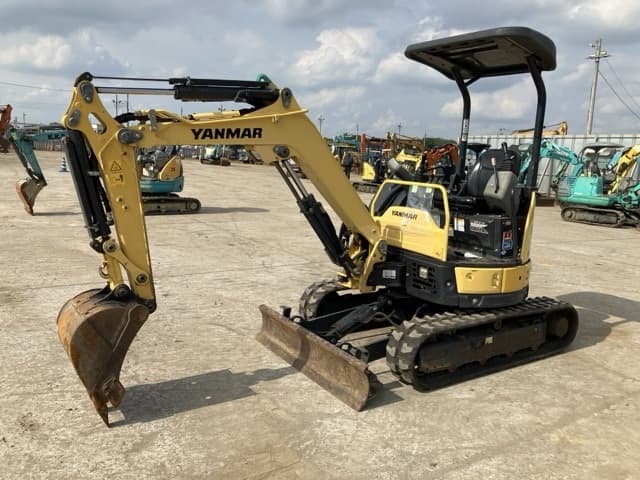 MINI EXCAVATOR — Auction (lot 8451-117)