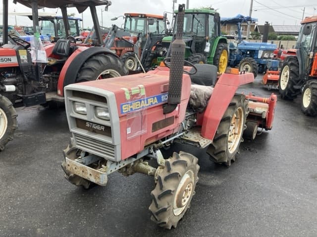 Tractor — Auction (lot 8451-1171)