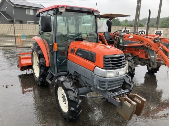 Tractor — Auction (lot 8451-1173)
