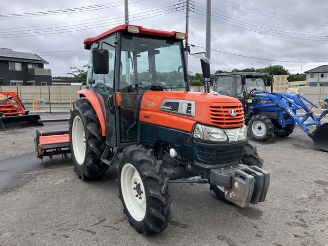 Tractor — Auction (lot 8451-1176)