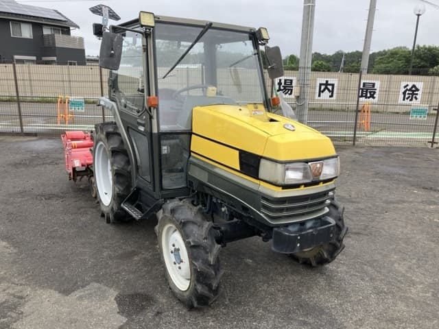 Tractor — Auction (lot 8451-1179)