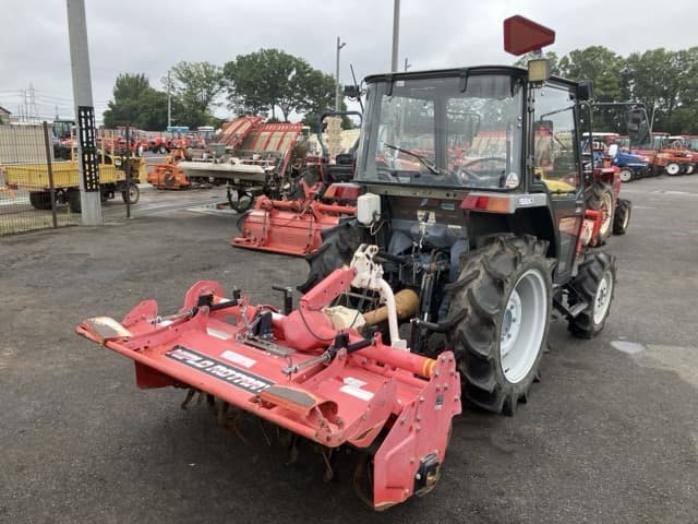 Tractor — Auction (lot 8451-1179)
