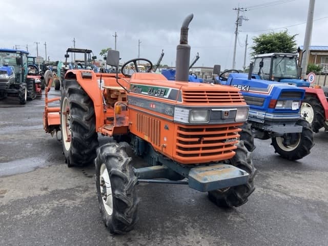 Tractor — Auction (lot 8451-1189)