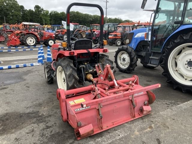 Tractor — Auction (lot 8451-1193)