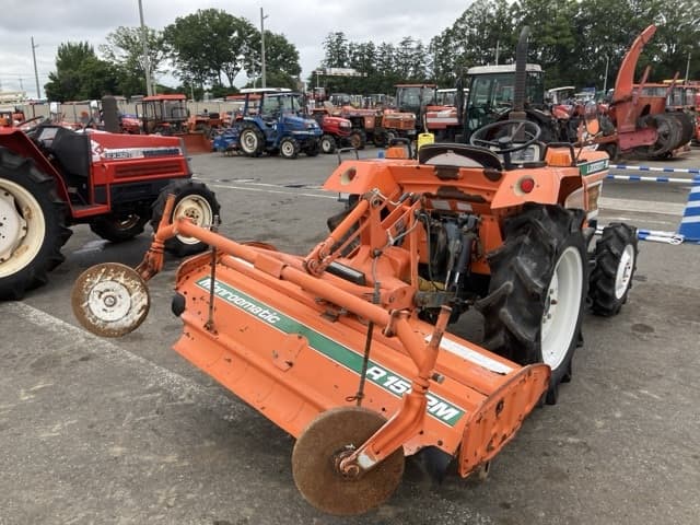 Tractor — Auction (lot 8451-1198)