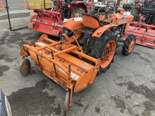 Tractor — Auction (lot 8451-1199)